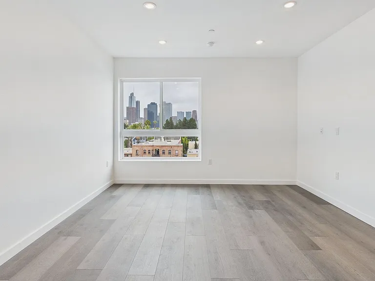 Diamante Apartment Homes — Photo 37