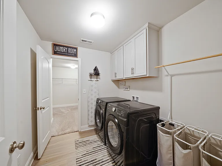 6077 Thorntons Way Cir — Photo 16