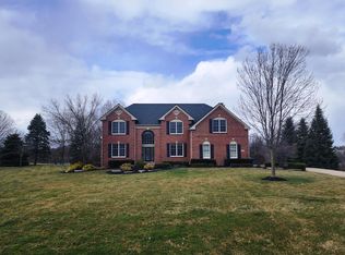 7512 Secretariat Dr, Saline, MI 48176