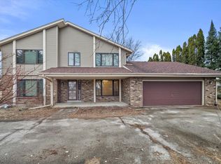 6459 N 107th St, Milwaukee, WI 53224