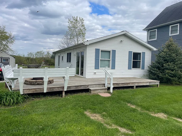 115 Wamplers Ct — Photo 1