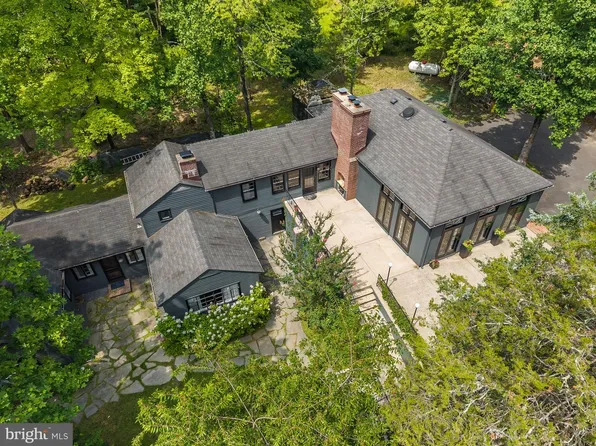 592 Province Line Rd, Hopewell, NJ 08525
