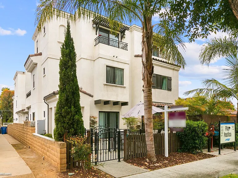 1627 Hornblend St — Photo 1