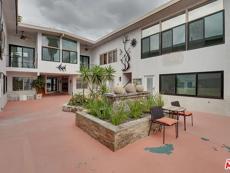 928 N San Vicente Blvd #108 — Photo 10