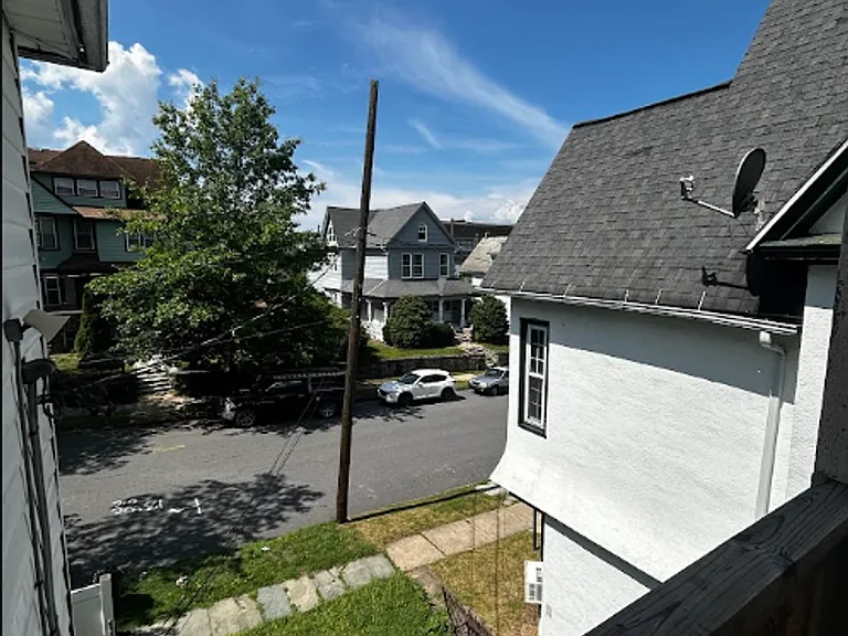 601 Clay Ave — Photo 22