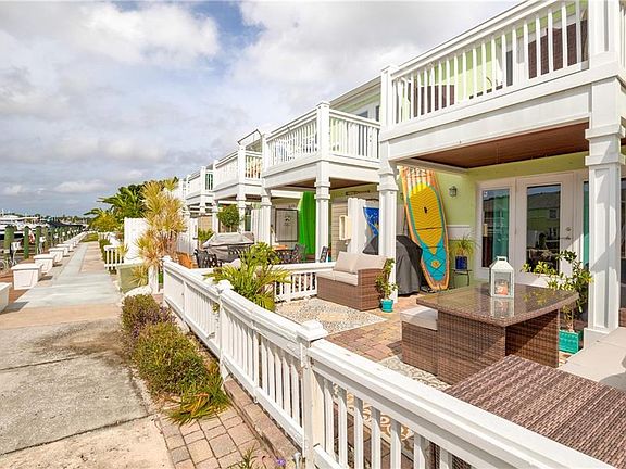 3rd image of 4945 Cobia Dr SE