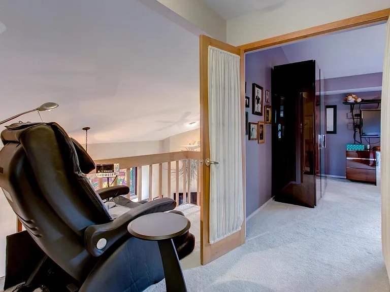 2nd floor landing
