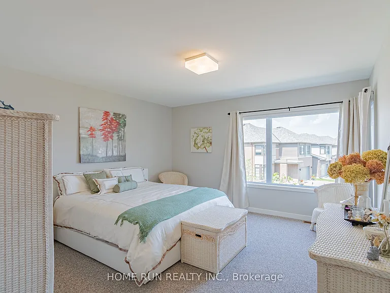 451 Longworth Ave — Photo 45