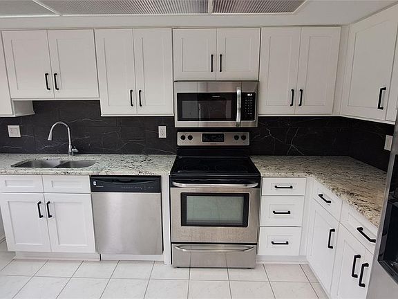 5th image of 60 Kay Ct