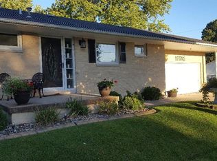 175 S Durfee St, Warrensburg, IL 62573