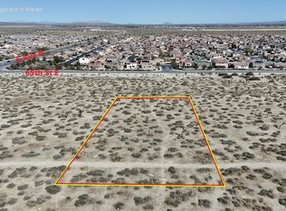 Vic Ave N #R, Palmdale, CA 93591