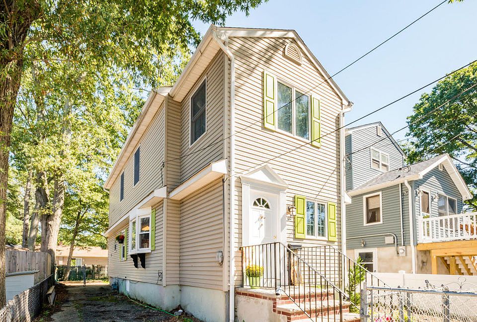 1st image of 65 Birchwood Ave