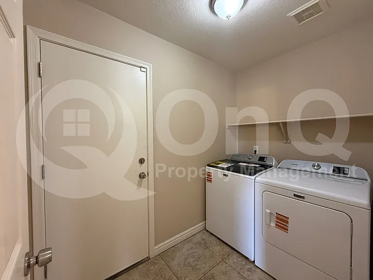 422 W Redwood Dr — Photo 26