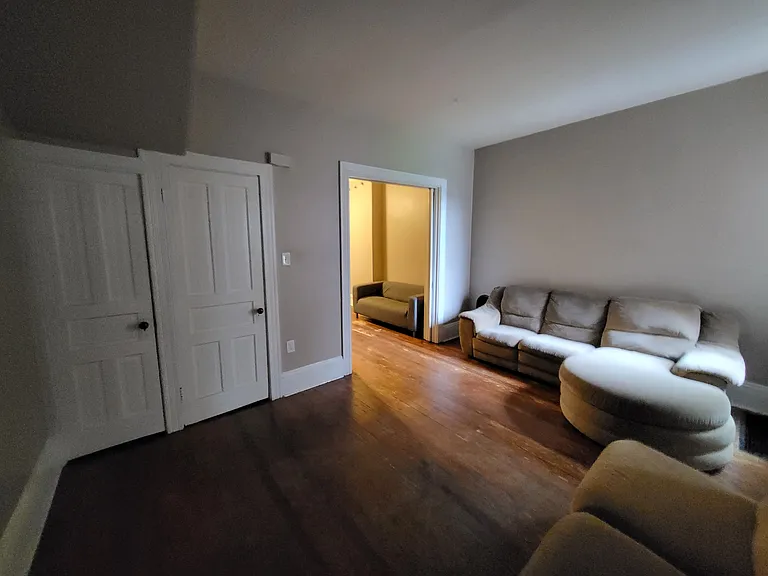 249 E New St #1 — Photo 7