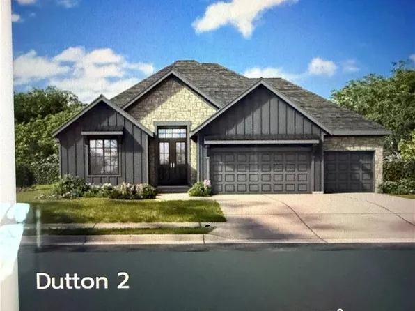 2304 Foxtail Dr, Kearney, MO 64060