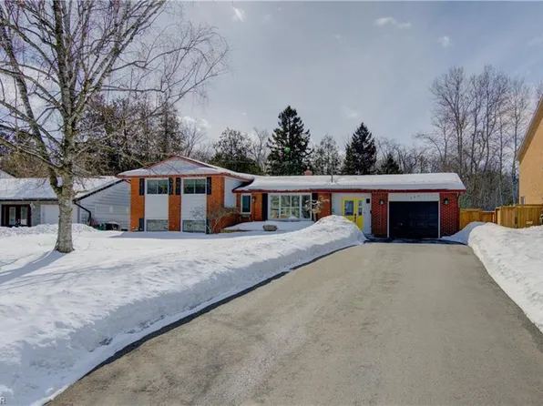 583 Rustic Dr, Waterloo, ON N2K 2A7