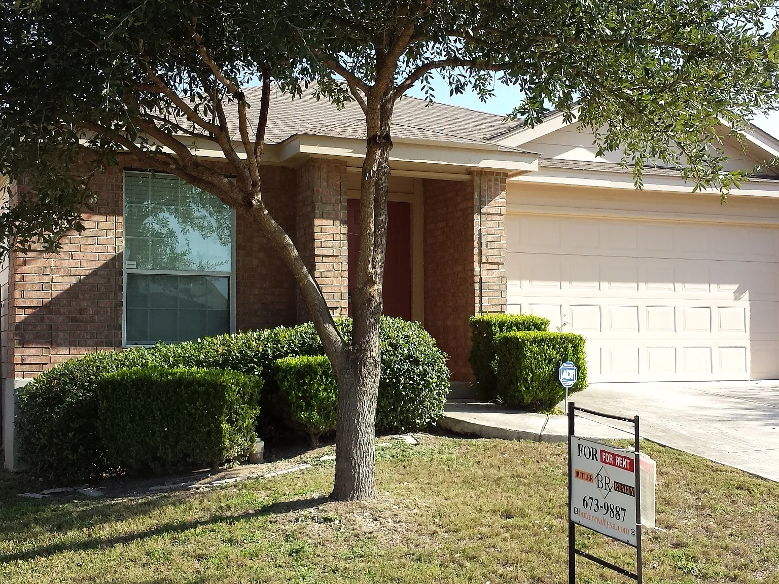 3 bed, 2.0 bath, 1668 sqft, $1,699 — Photo 1