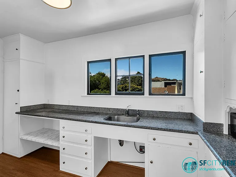 270 Eureka St — Photo 6
