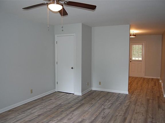 5th image of 506 Santa Fe St