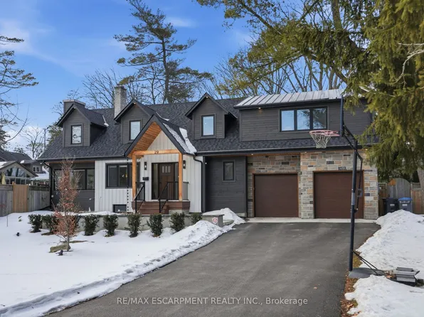 29 Pinewood Trl, Mississauga, ON L5G 2L2