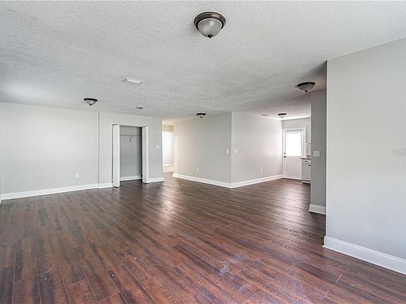 5th image of 2945 3rd Ave S