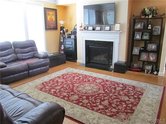 4th image of 11813 Mason Park Way