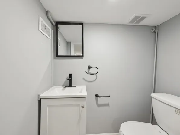 196 Clendenny Avenue image 21 of 26