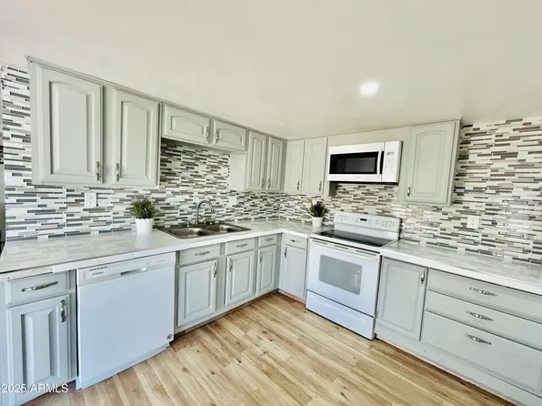 6500 W GLENDALE Avenue #35, Glendale, AZ 85301