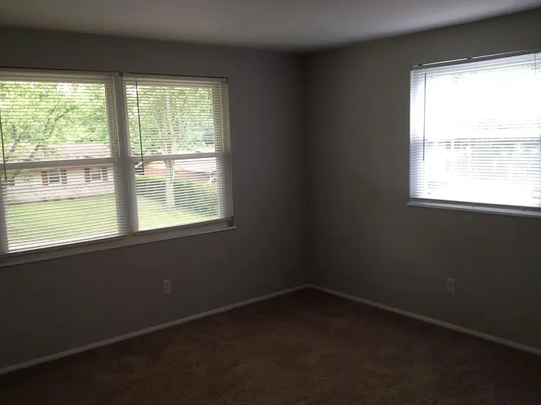 7027 Hubbard Dr — Photo 15
