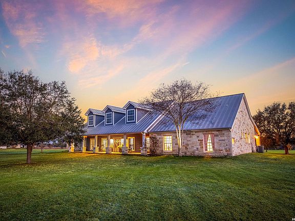 2nd image of 12700 Woman Hollering