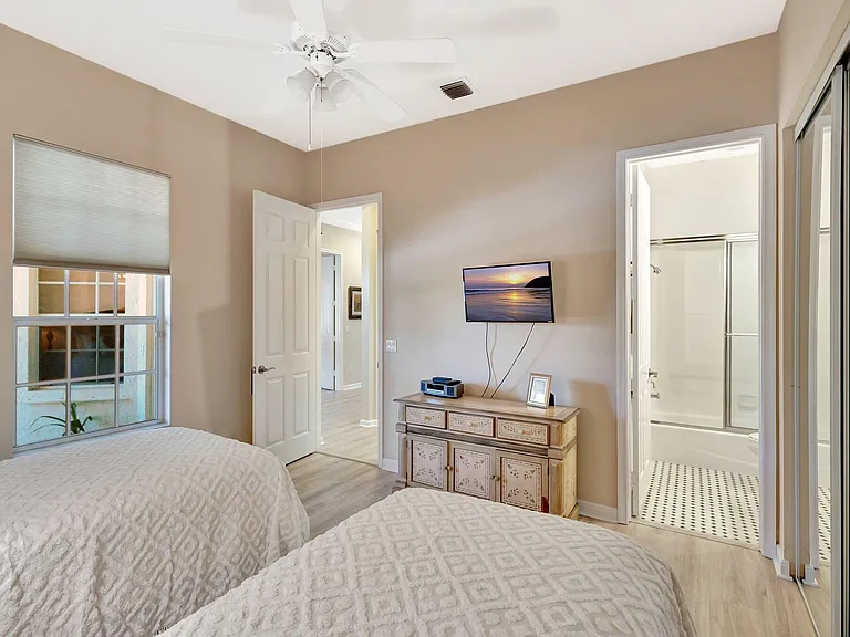 2941 Twin Oaks Way — Photo 14