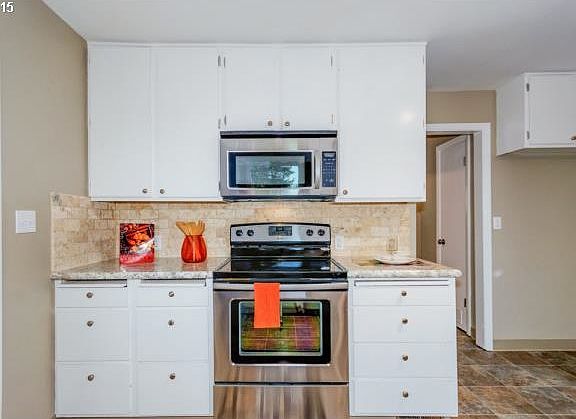 5th image of 2400 NE 58th St