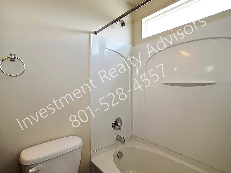 41 E Durham St — Photo 12