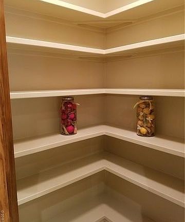 2nd image of 5404 N 32nd St