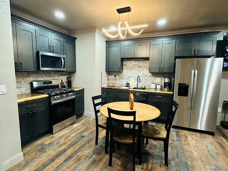 731 Kermit Ct — Photo 18