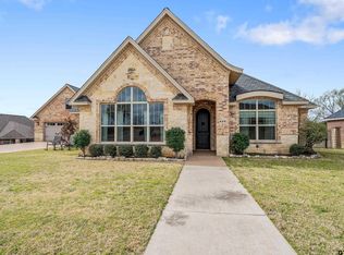 404 Corrigan Trails Blvd, Lindale, TX 75771