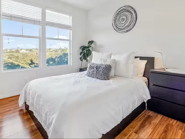 760 Harbor Cliff Way #118 — Photo 11
