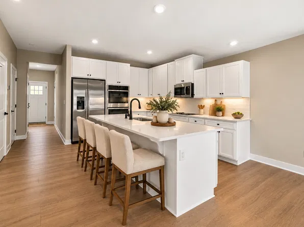 1000 Mountain View Dr, Thompsons Station, TN 37179