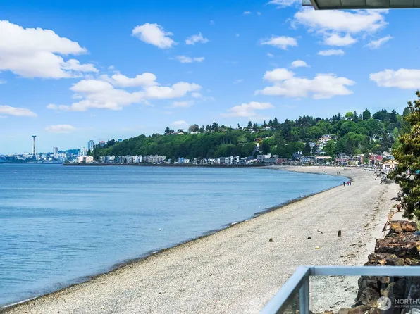 3085 Alki Avenue SW #2, Seattle, WA 98116