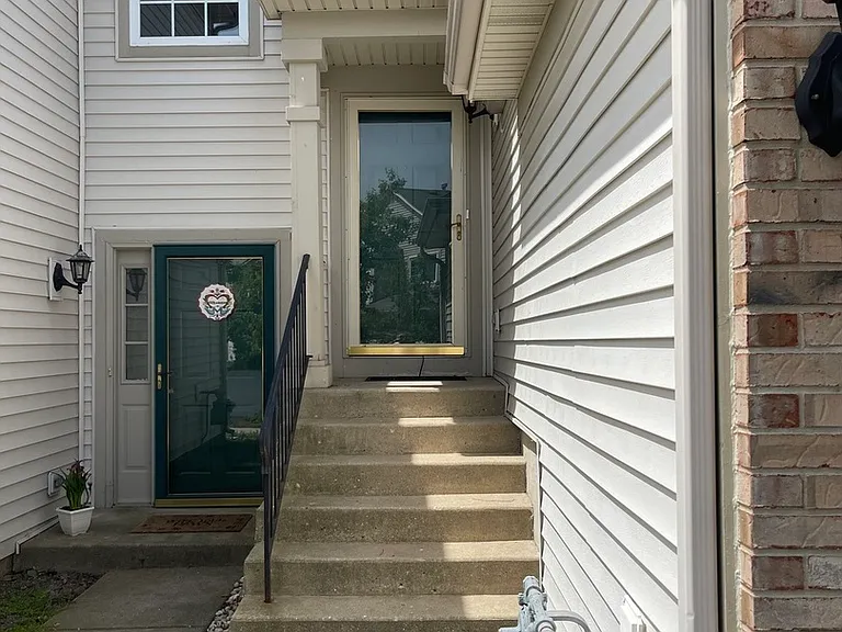 3609 Roanoke Ave — Photo 2