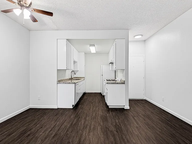 10749 Francis Pl — Photo 3