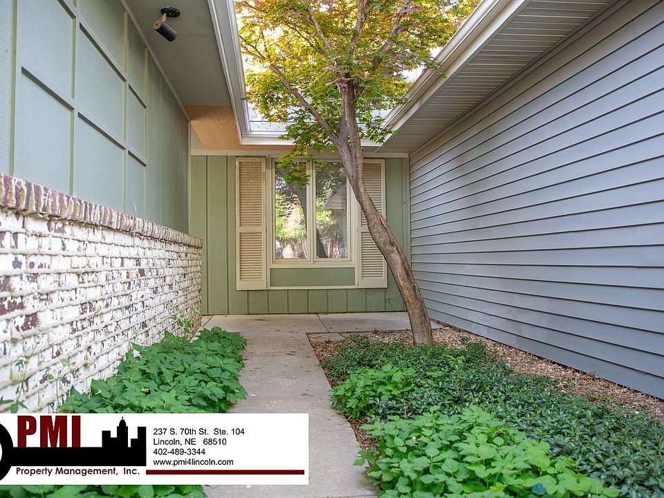 1st image of 4315 Waterbury Ln