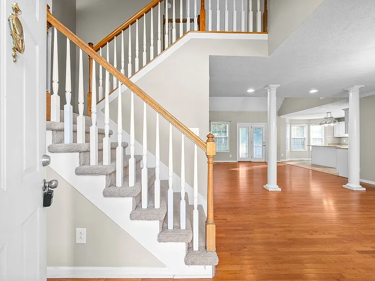 3487 Hickory Glen Dr — Photo 4