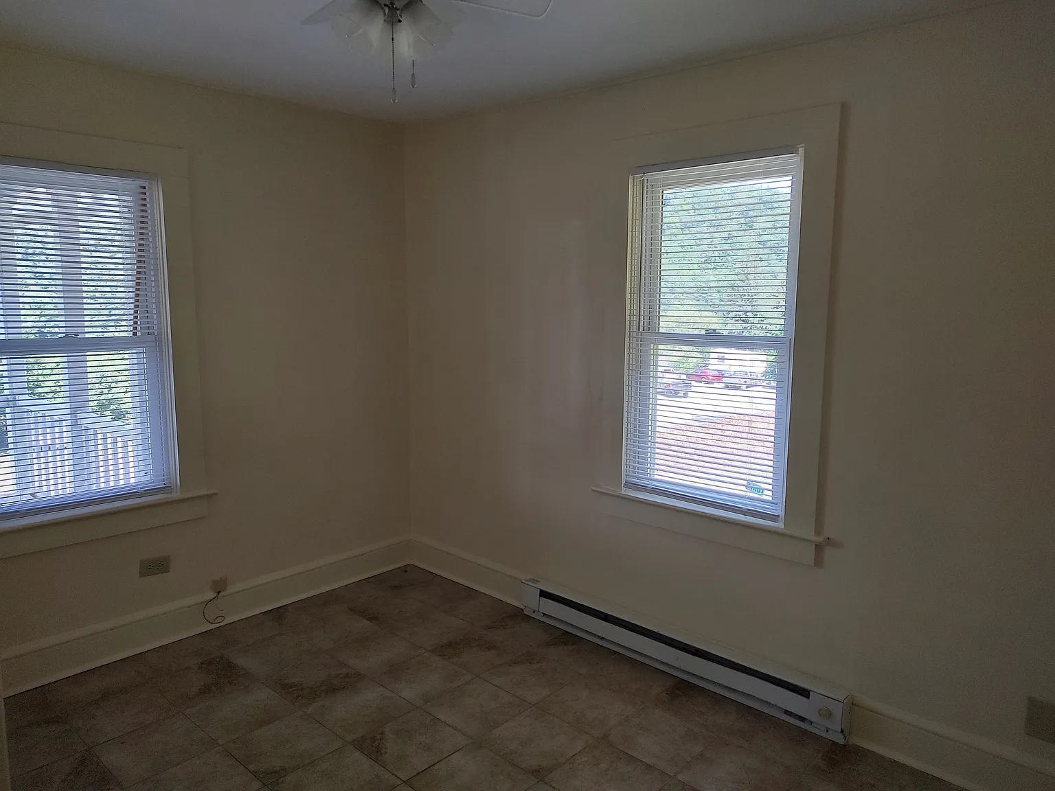 2 bed, 880 sqft, $1,200 — Photo 4