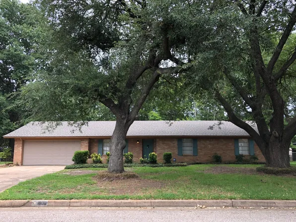 1808 Laney Dr, Longview, TX 75605