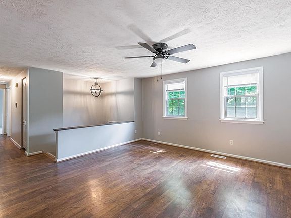 4th image of 9173 Trelawney Ct