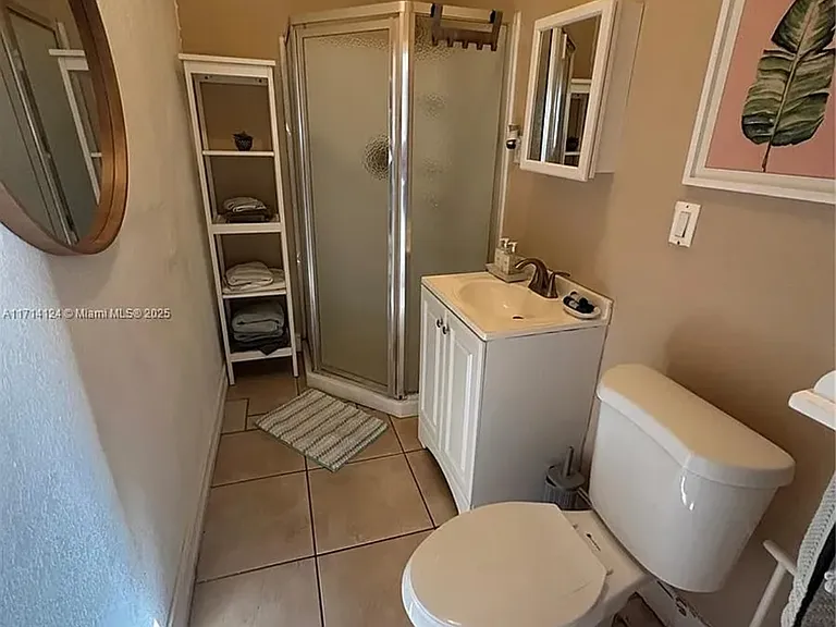 1678 SW 11th St — Photo 9