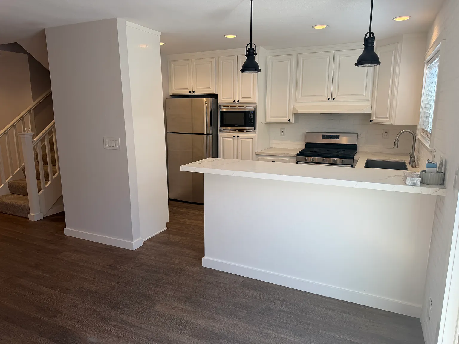 3 bed, 1320 sqft, $4,500 — Photo 4