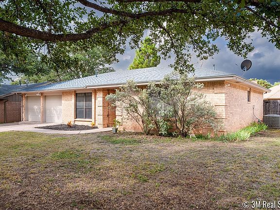 3rd image of 3633 Clare Dr