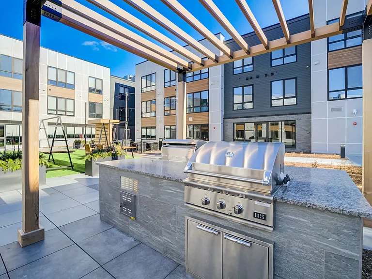 Courtyard with BBQ Grilling Station